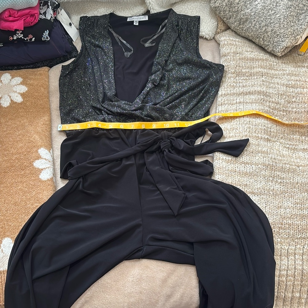 5$ BOX 10 ITEMS…
Updating and getting ready to donate.